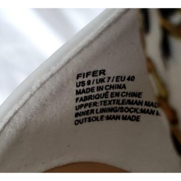 Shoe dazzle White Thong Sandals Animal Print Leg Lace up Shoes Size US 9 NEW - Picture 3 of 5